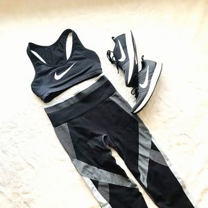 LAST CHANCE Nike Reversible Sports Bra